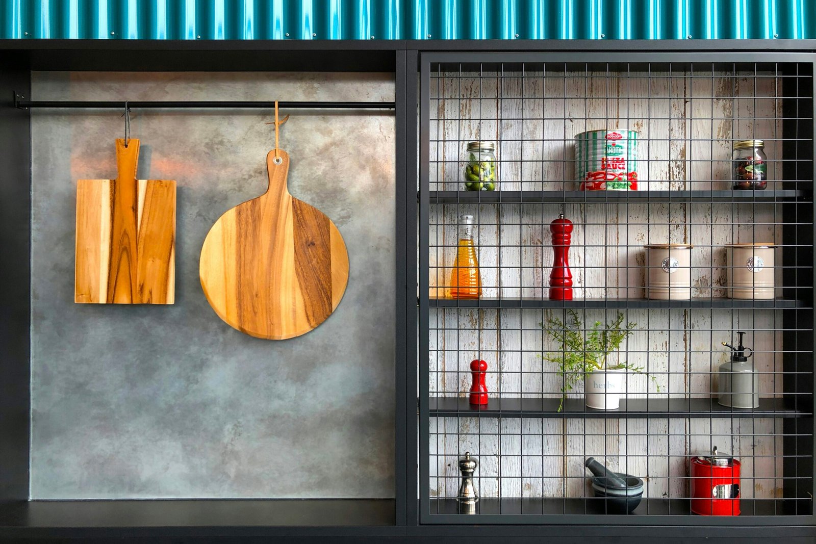 What Kitchen Layout Is Popular In Small Homes?